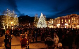 towns to travel to during the holidays